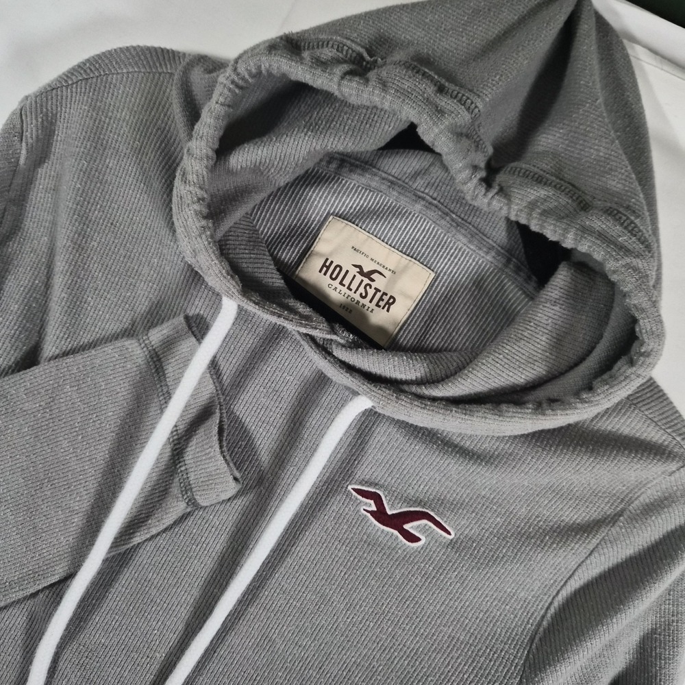 2000s Y2k Hollister Women's Medium Gray Waffle Knit Thermal Pullover Hoodie Logo